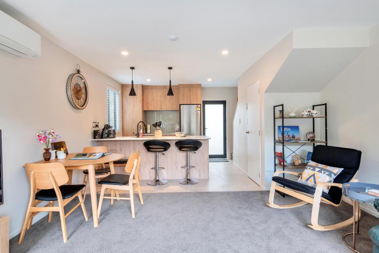 Greenwich Townhouse With Parking And Air-Con Auckland Luaran gambar